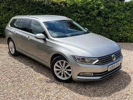 VOLKSWAGEN PASSAT 1.6 TDI BlueMotion Tech SE